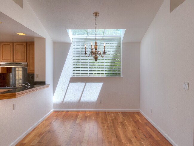 Foto del edificio - Delightful 3 Bedroom, 2 bath, Community Pool & Tennis, West Danville!