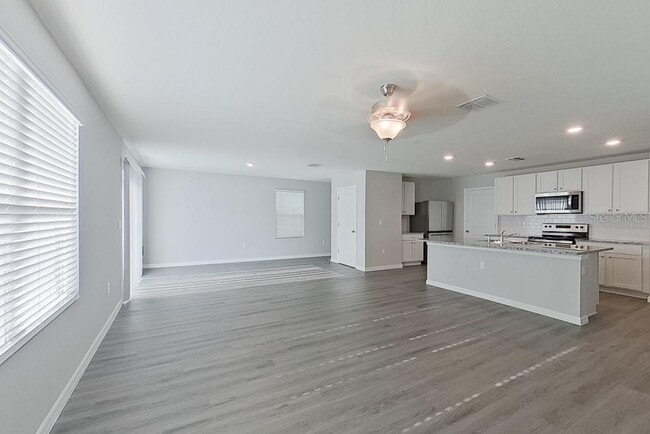 Building Photo - 8614 SW 43rd Ter