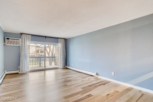 Foto del edificio - 2800 Hamline Ave N