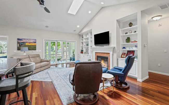 Building Photo - 1632 Cobblefield Rd