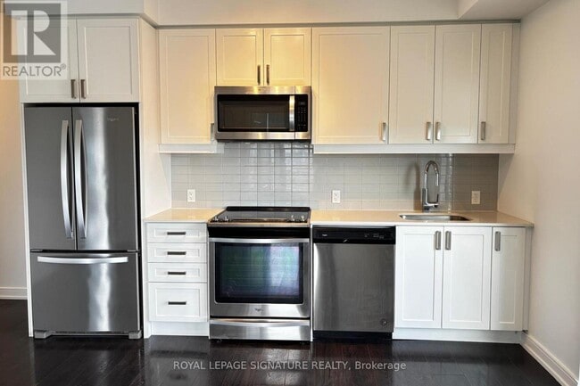 Building Photo - 8 Nahani Way