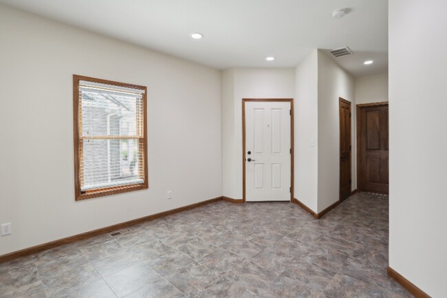 Building Photo - 273 Raymond Ave