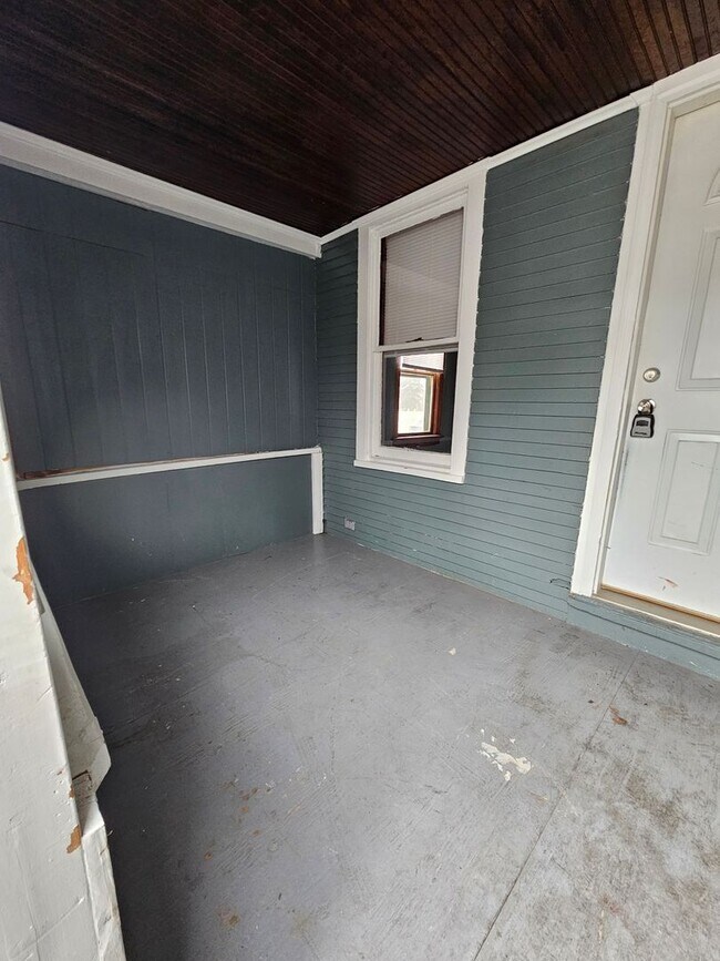 Foto del edificio - 2 Bedroom Home for Rent