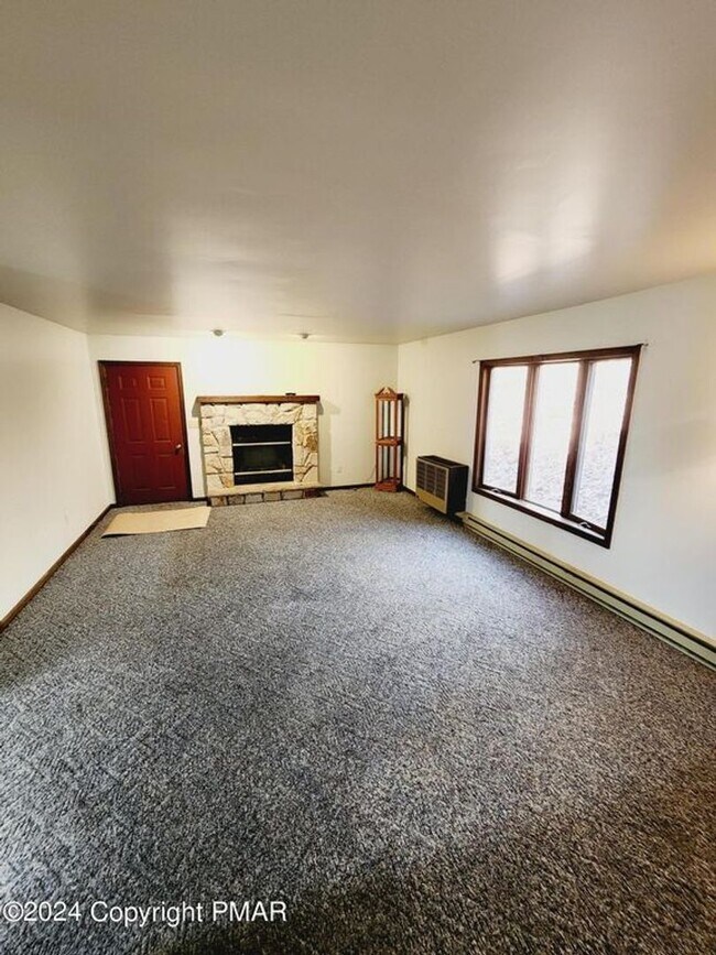 Building Photo - Amazing 4 bedroom home in Jackson Township!