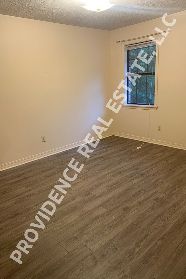1504 W California Ave Unit Apt8, Ruston, LA 71270 Room for Rent in