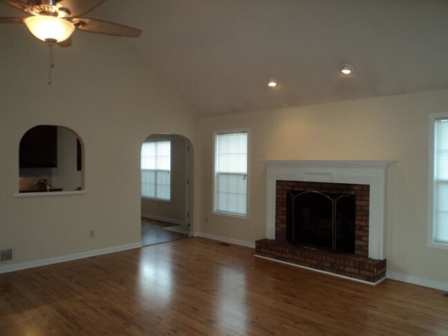 Building Photo - 219 Taylors Farm Dr