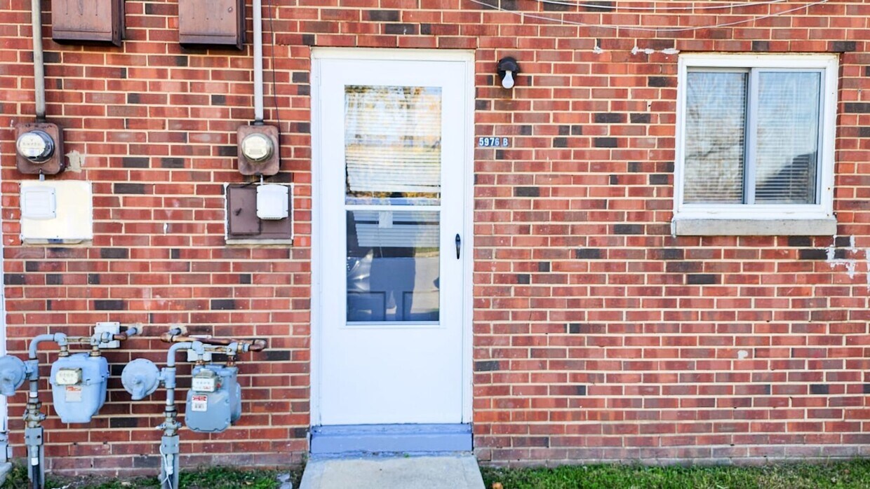 Foto principal - 5976 Glenway Dr