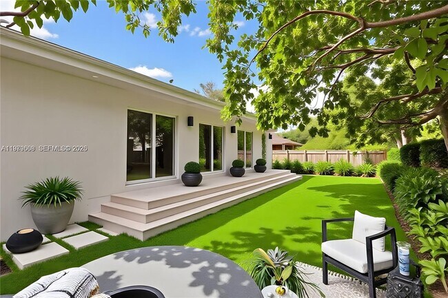 Foto del edificio - 2251 SW 20th St