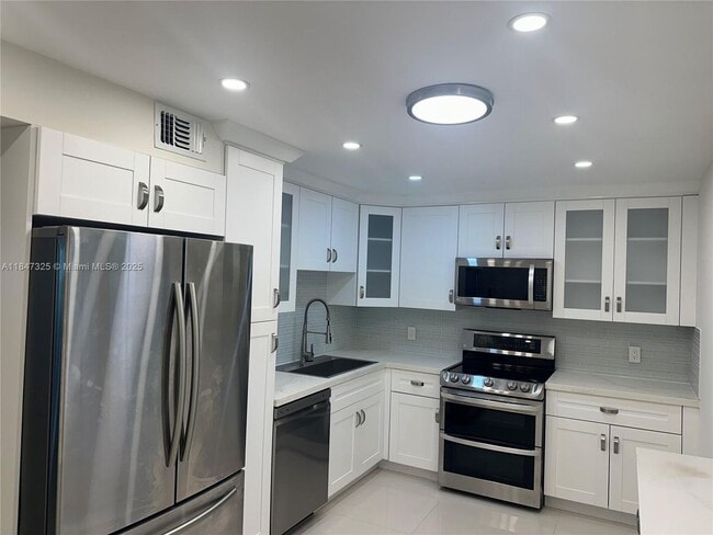 Photo - 3520 Oaks Way House