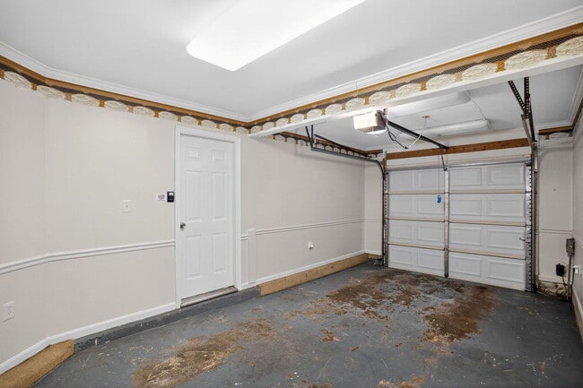 Foto del edificio - 9880 Moffit Pl