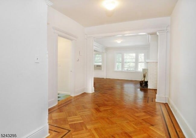 Foto del edificio - 61 S Fullerton Ave