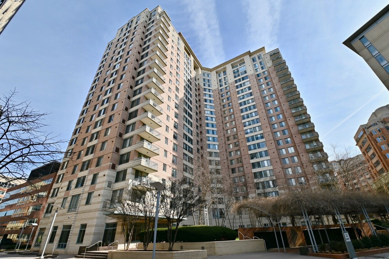 851 N Glebe Rd Unit 321, Arlington, VA 22203 Condo for Rent in