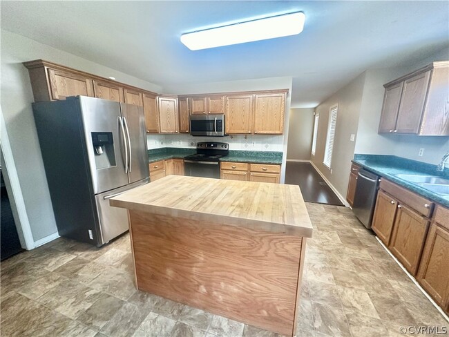 Building Photo - 11925 Warfield Ridge Dr