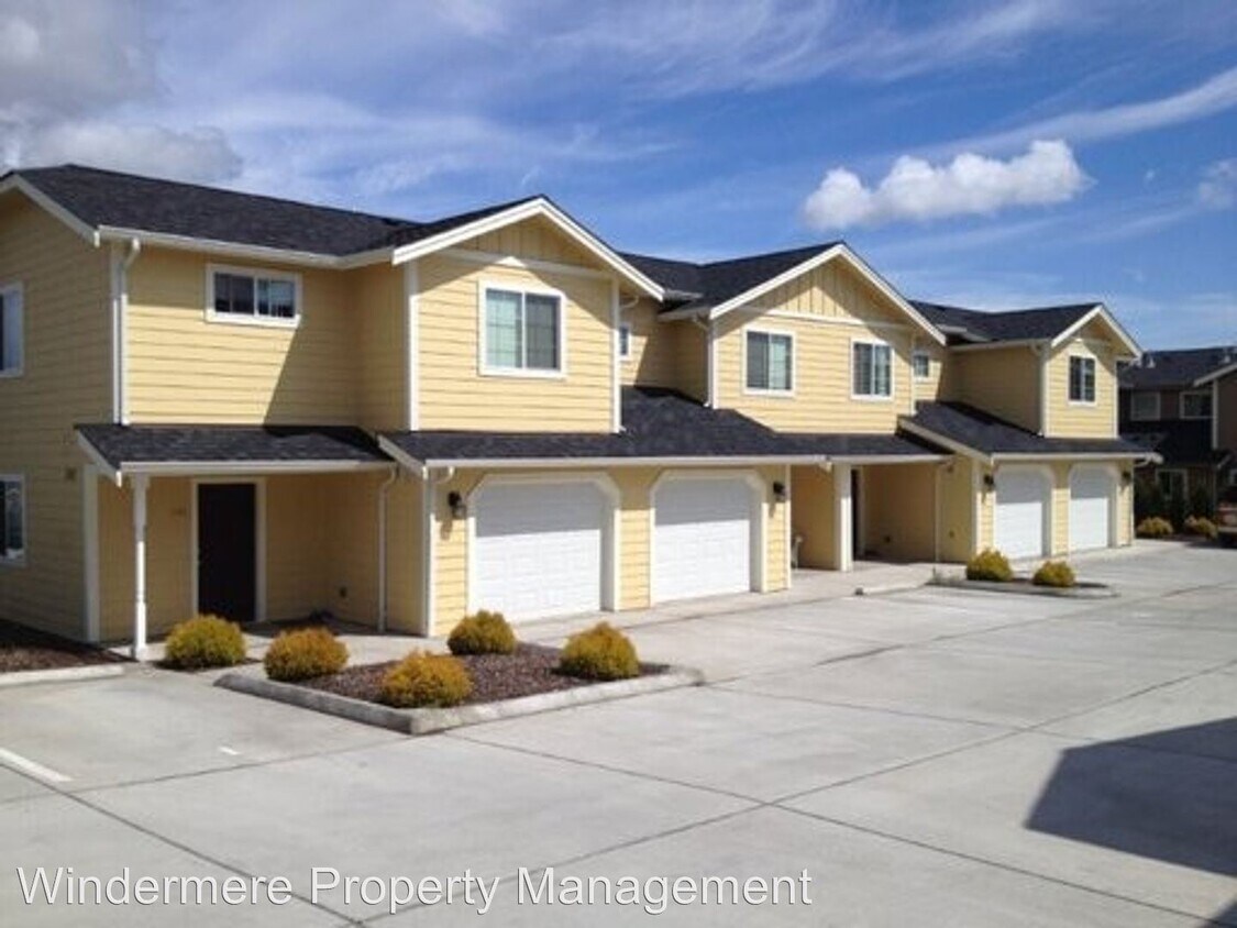 Primary Photo - 2131 Siddle Ln