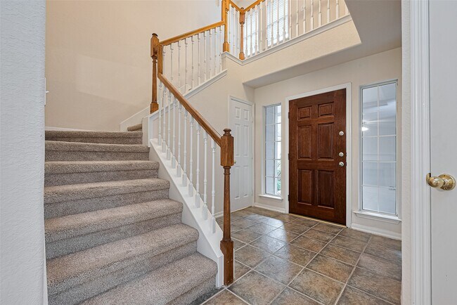 Foto del edificio - 18 W Greenhill Terrace Pl