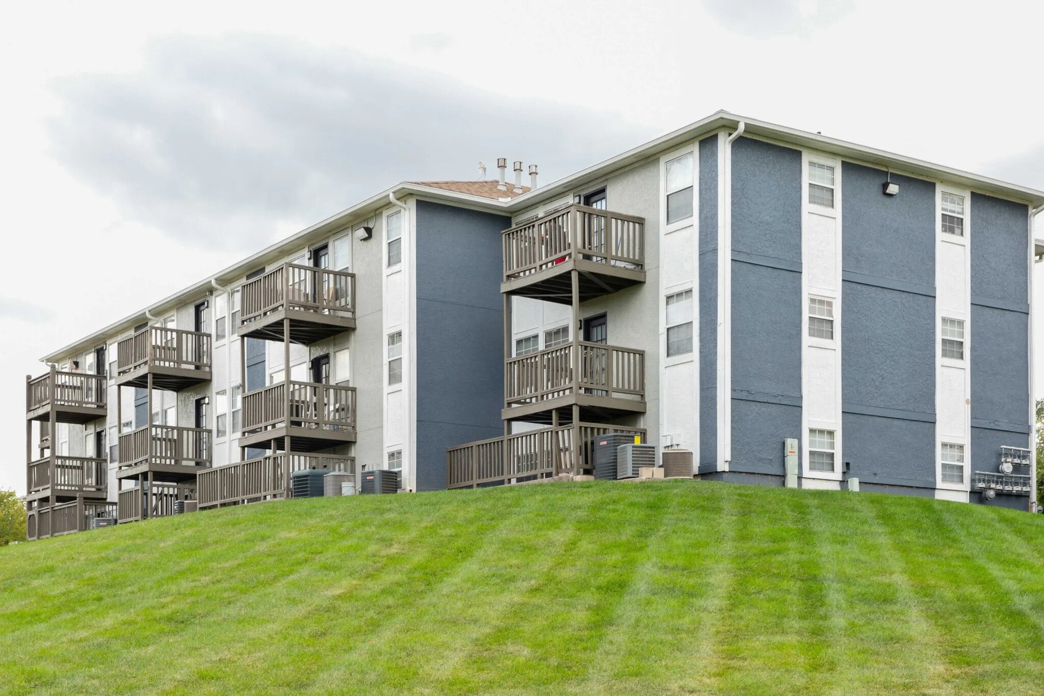 Life at Highland Village - 8619 E 61st Ter Kansas City, MO 64129 ...