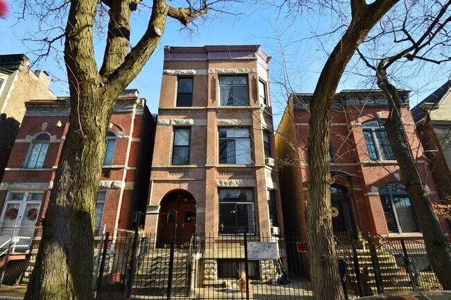 Building Photo - 1249 N Artesian Ave
