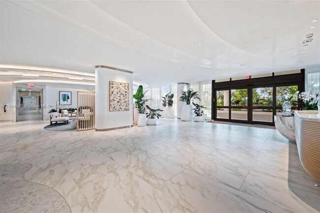 Building Photo - 900 N Ocean Blvd