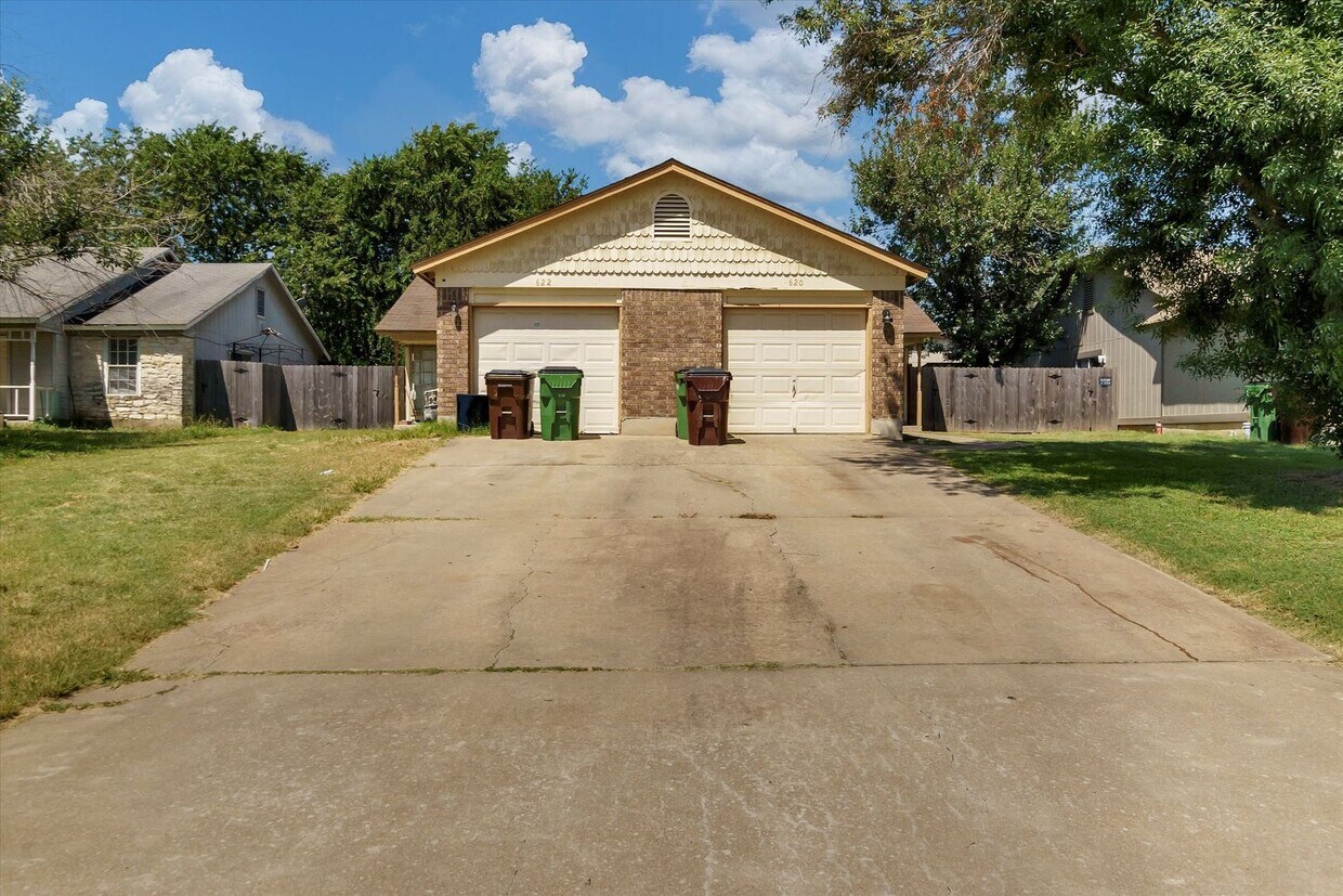 Primary Photo - 620 Greenlawn Blvd Round Rock TX 78664
