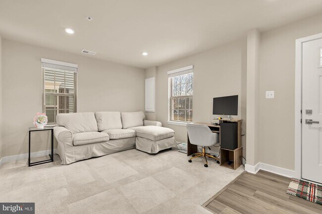 Foto del edificio - 9639 Tall Oaks Rd