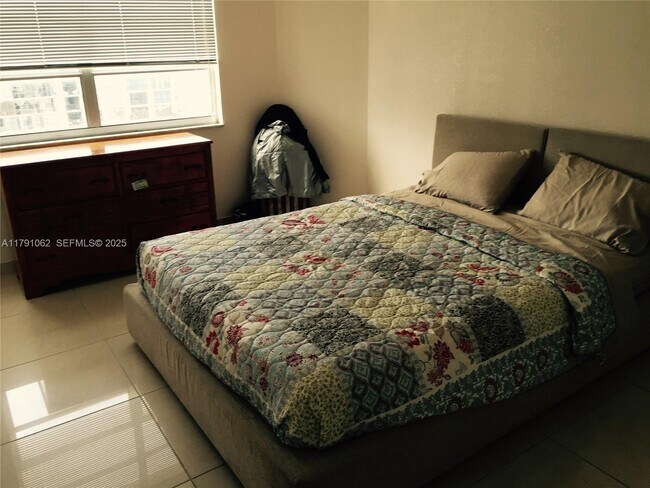 Foto del edificio - 1985 S Ocean Dr