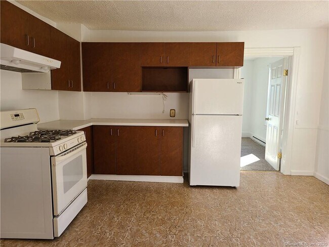Building Photo - 39 Van Zant St