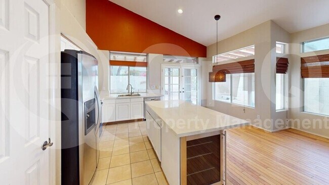 Building Photo - 183 W El Freda Rd