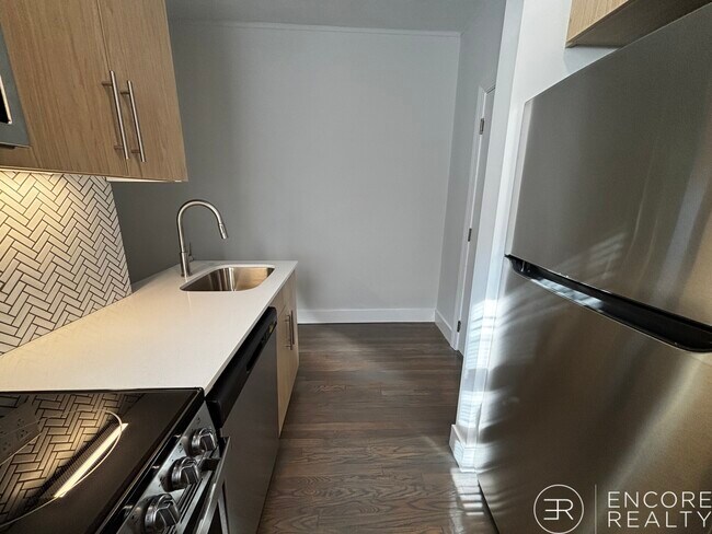 Foto del edificio - 65 Park Dr