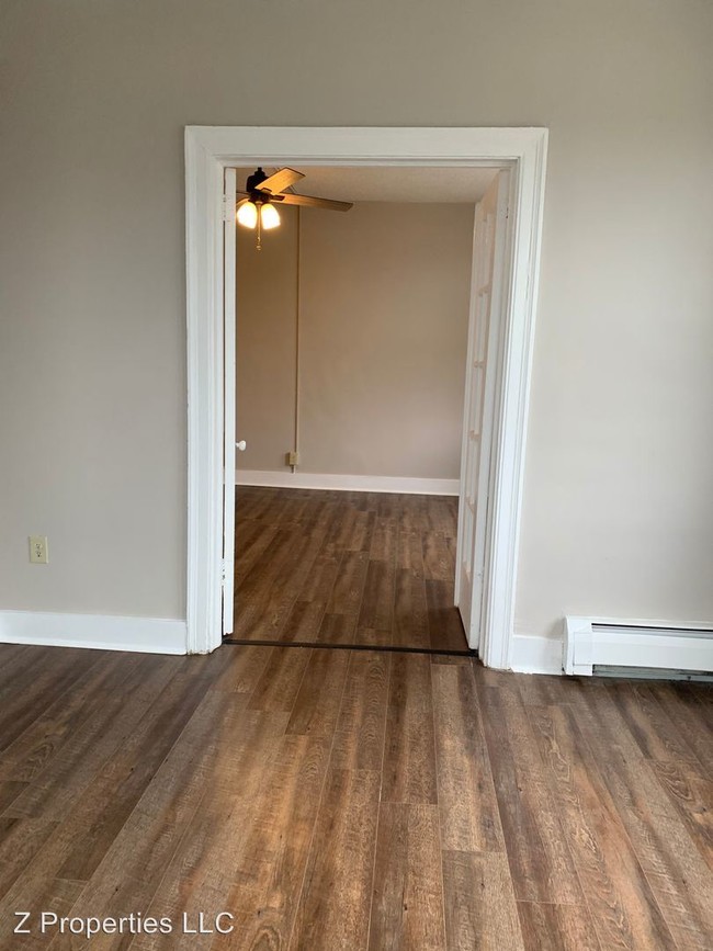 Foto del edificio - 2 br, 1 bath Apartment - 917-927 Dana Ave