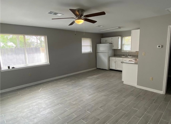 Foto del edificio - 2814 Pakenham Dr