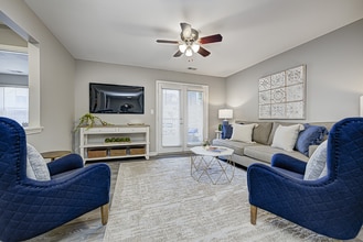 Building Photo - Village Crossing