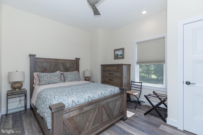 Building Photo - 120 Pomme Cir