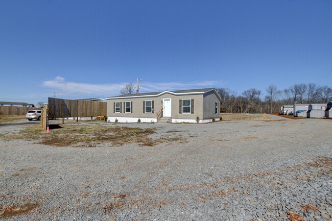 Building Photo - 295 Seays Rd