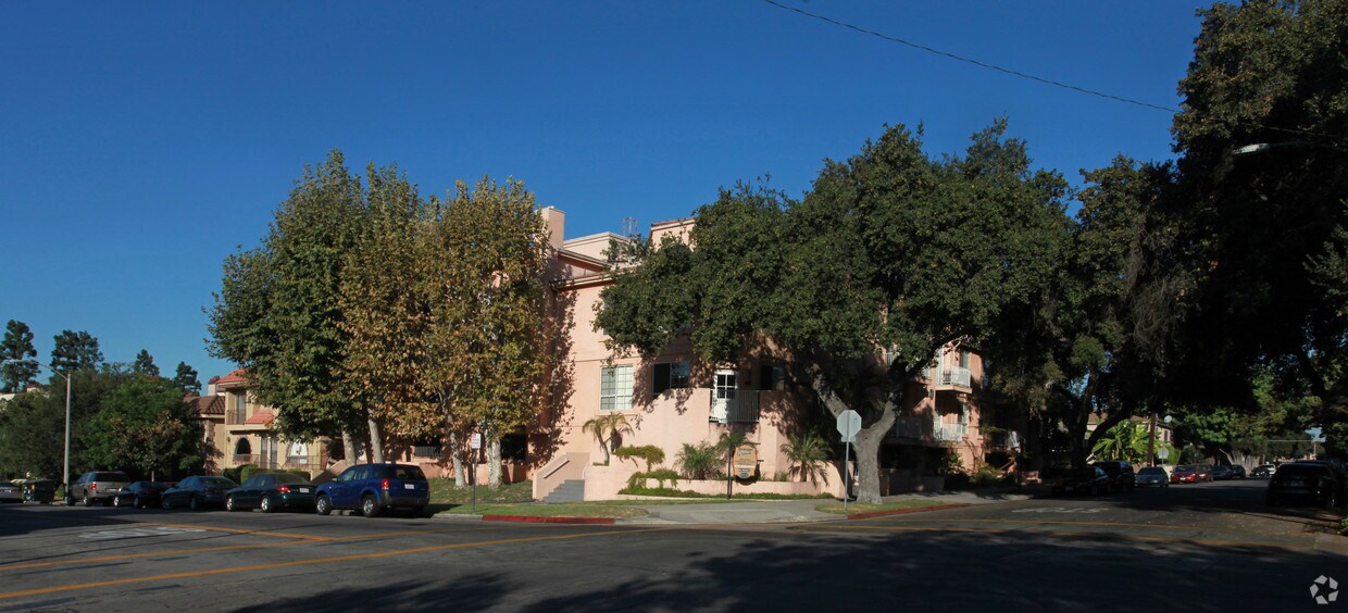 Foto del edificio - 475 E Orange Grove Ave