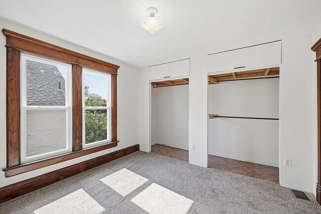 Foto del edificio - 174 Marion Ave