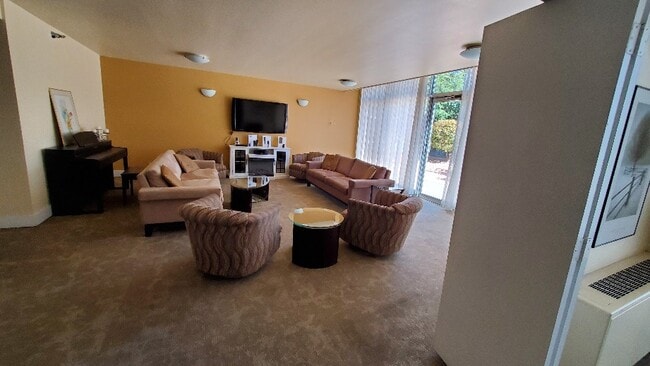 TV ROOM - 1331 Park Ave SW