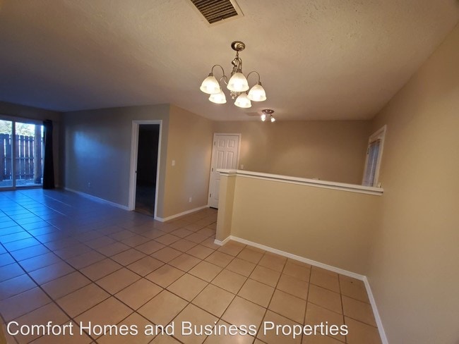 Building Photo - 212 San Clemente Ave NW