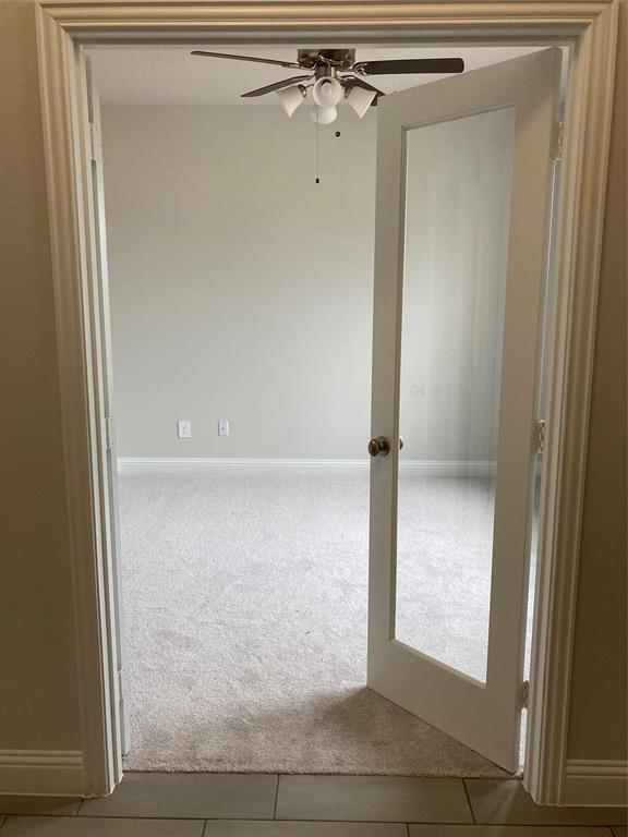Building Photo - 545 Redbud Dr