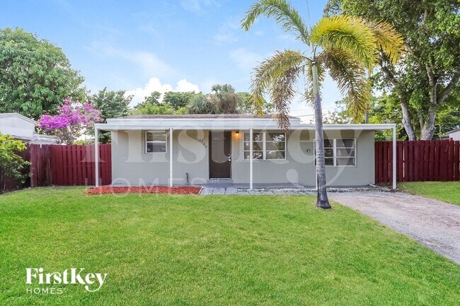 Building Photo - 2700 NE 13th Terrace