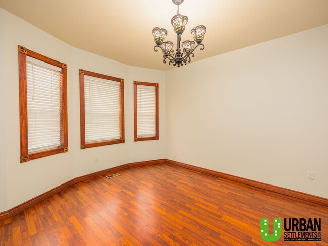 Building Photo - 1511 W Gardner Ave