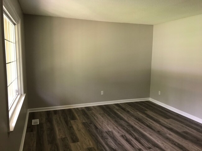 Foto del edificio - 3 Bed w/ Bonus Room