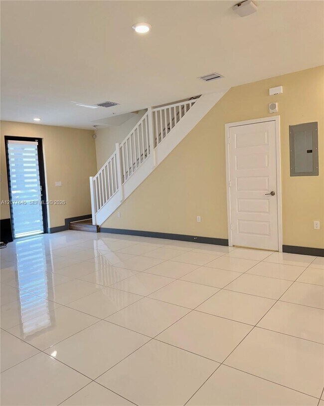 Foto del edificio - 10455 NW 82nd St