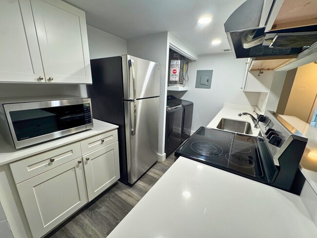 Foto del edificio - 4501 Treehouse Ln