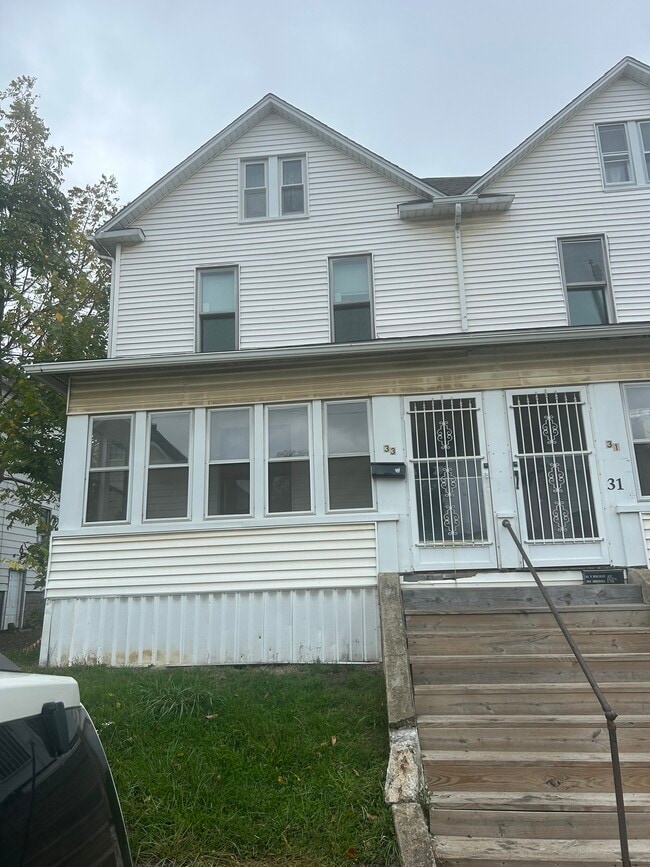 Building Photo - 33 S McKinley Ave