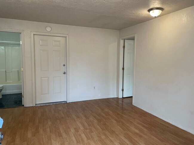 Foto del edificio - Nice 1 Bedroom 1 Bath Home-Garage