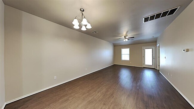 Foto del edificio - 11201 Coachmans Rd