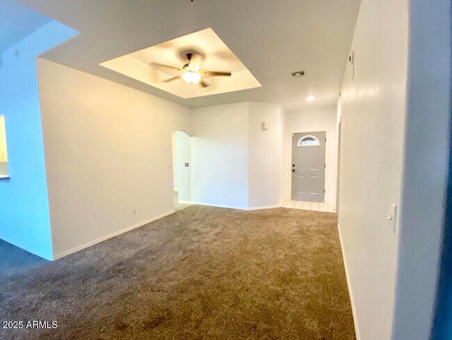 Foto del edificio - 11760 E Clinton St