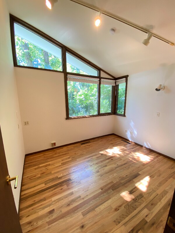 Building Photo - 3430 Ash Ave