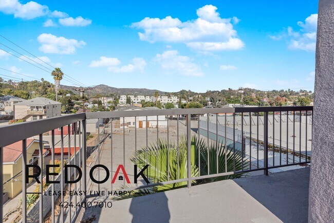 Foto del edificio - 4433 1/4 Eagle Rock Blvd -328