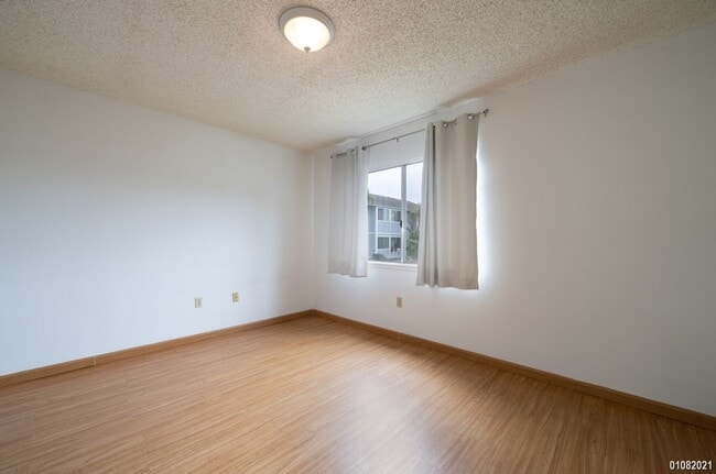 Building Photo - 95-1013 Ainamakua Dr #71